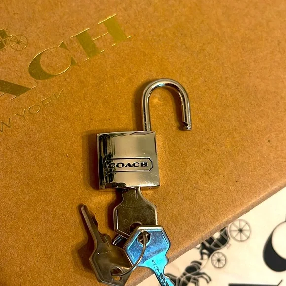 Coach Silver Padlock Key Holder - Picture 4 of 5